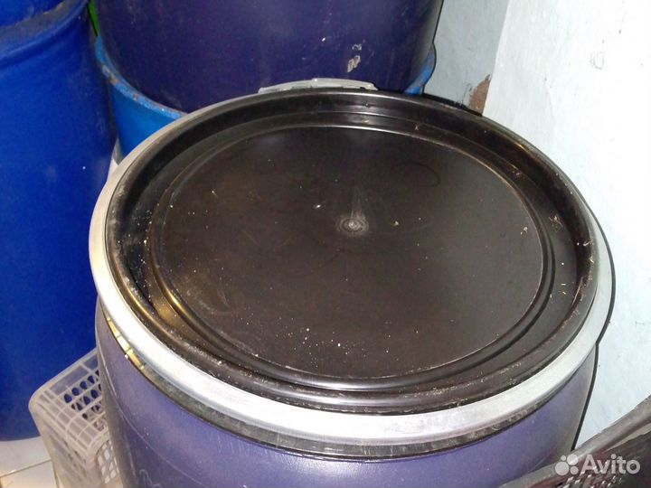 Бочки металлические и пластиковые