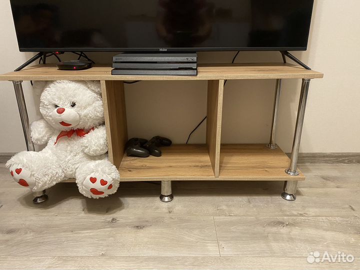 Полка для тв