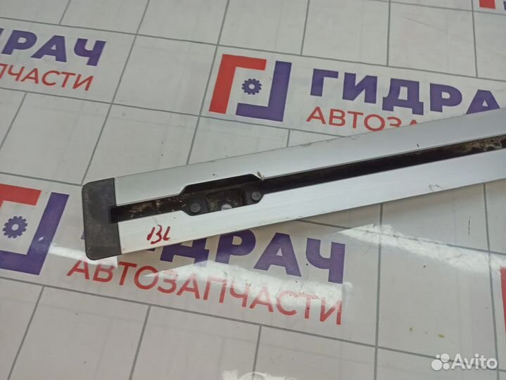 Полозье задних сидений левое Toyota Land Cruiser Prado (J150) 57403-60070