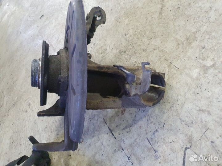 Кулак передний Audi A3 8P(5хб) 1.6 BSE 2004-2008