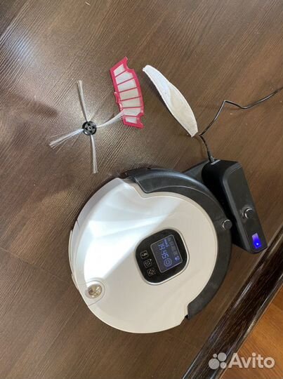 Робот пылесос C565
