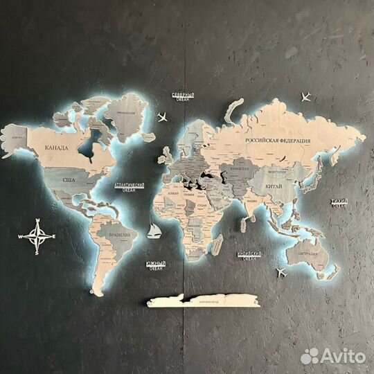 Карта мира настенная из дерева с подсветкой и без
