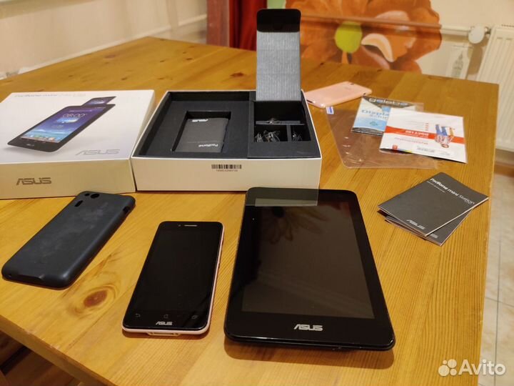 ASUS PadFone mini 4.3 + докстанция, 16 ГБ