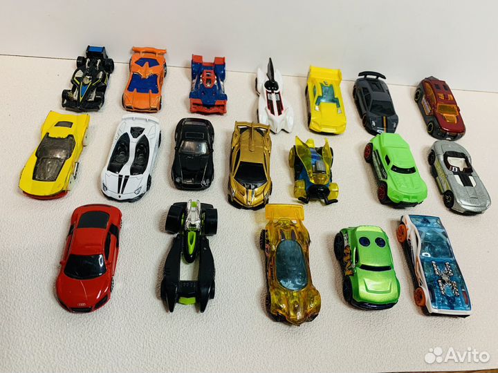 Гоночный трек Hot wheels Ultimate garage