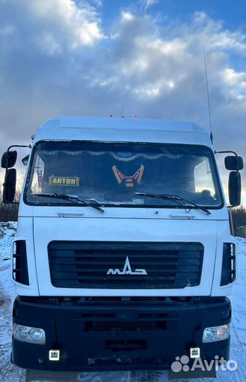 МАЗ 5440А9-1320-031 с полуприцепом, 2011