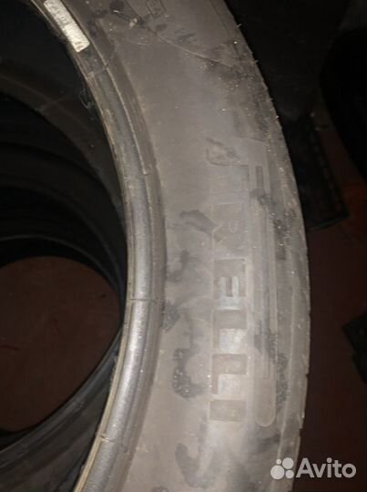 Pirelli P Zero SUV 295/40 R21