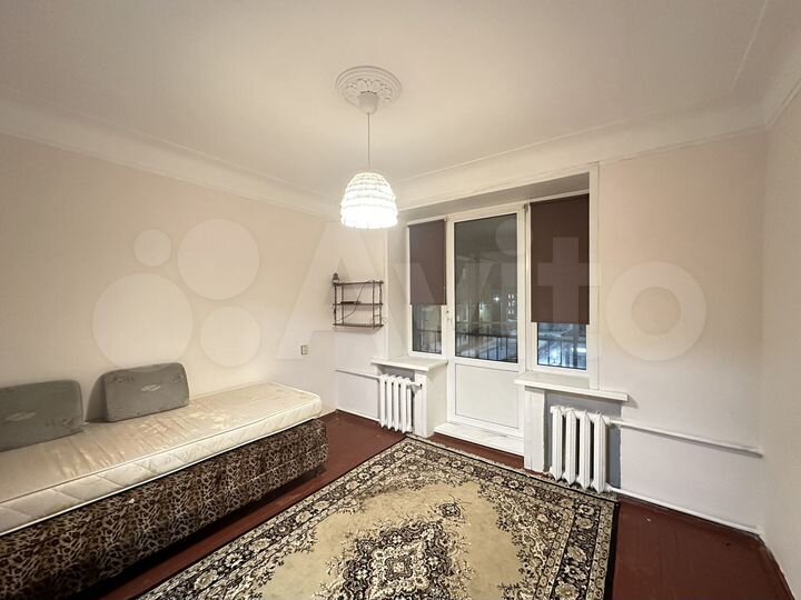 2-к. квартира, 50 м², 3/3 эт.