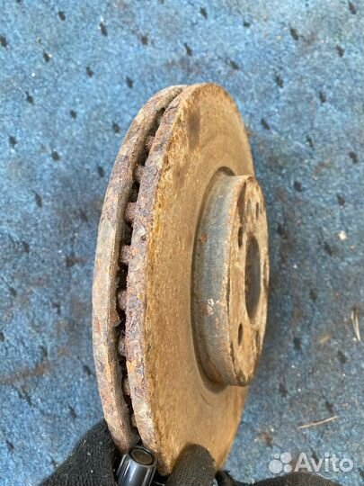 Chevrolet Cruze диск тормозной передний