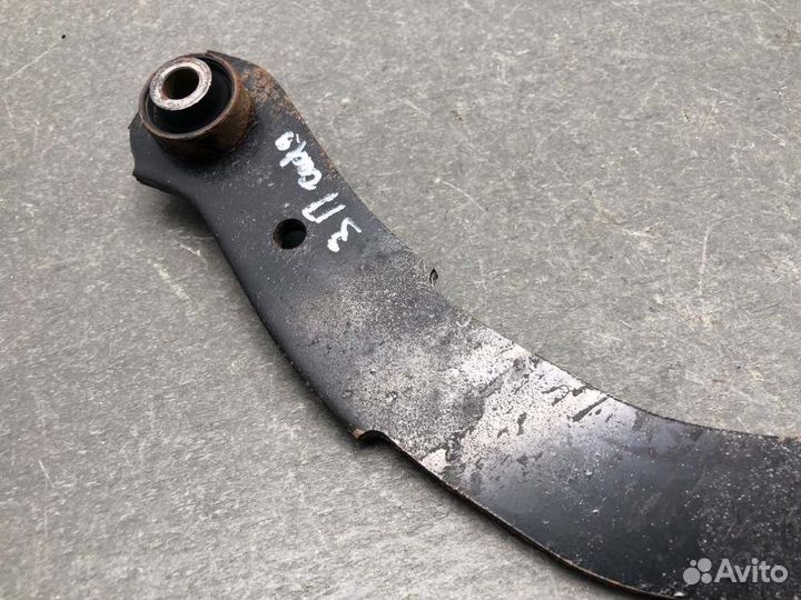 Рычаг подвески верхний задний правый Mitsubishi