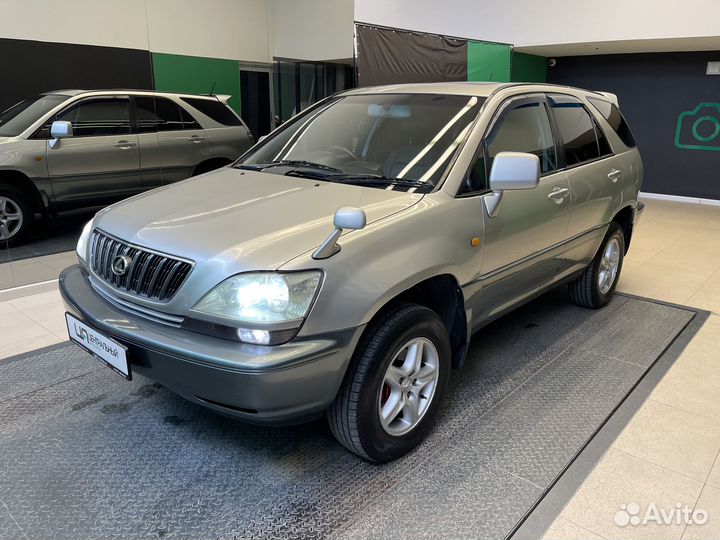 Toyota Harrier 2.4 AT, 2002, 383 400 км