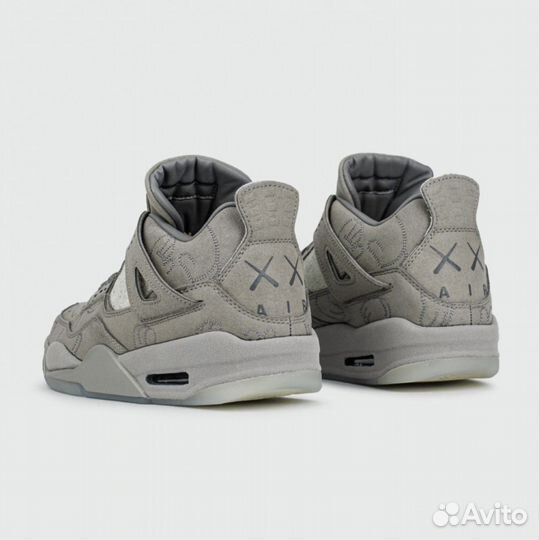 Air Jordan 4 x kaws