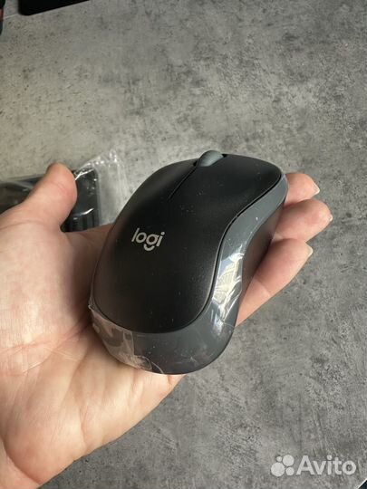 Комплект беспроводной клавиатуры и мыши Logitech