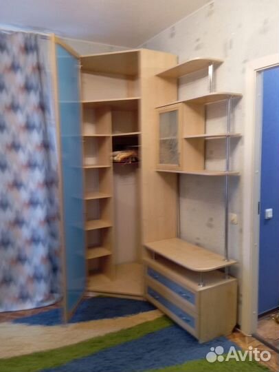 Шкаф, кровать, компьютерный стол