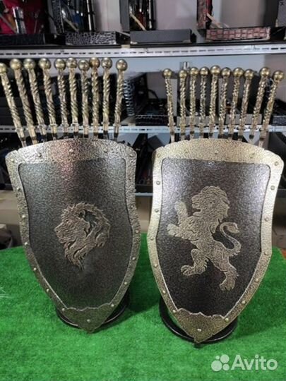 Подставка под шампуры Щит