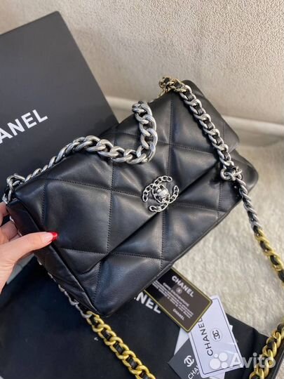 Сумка Chanel 19 Medium