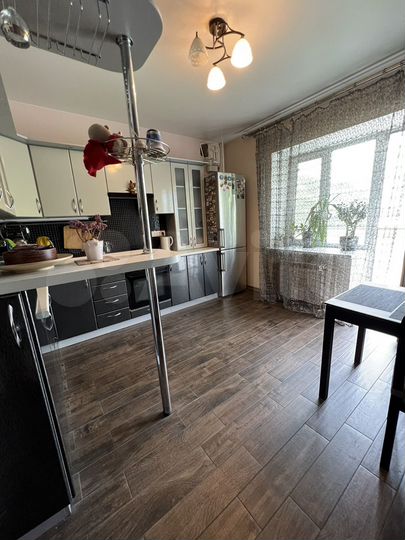 2-к. квартира, 65 м², 2/5 эт.