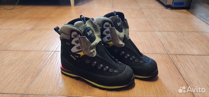 Альпинистские ботинки