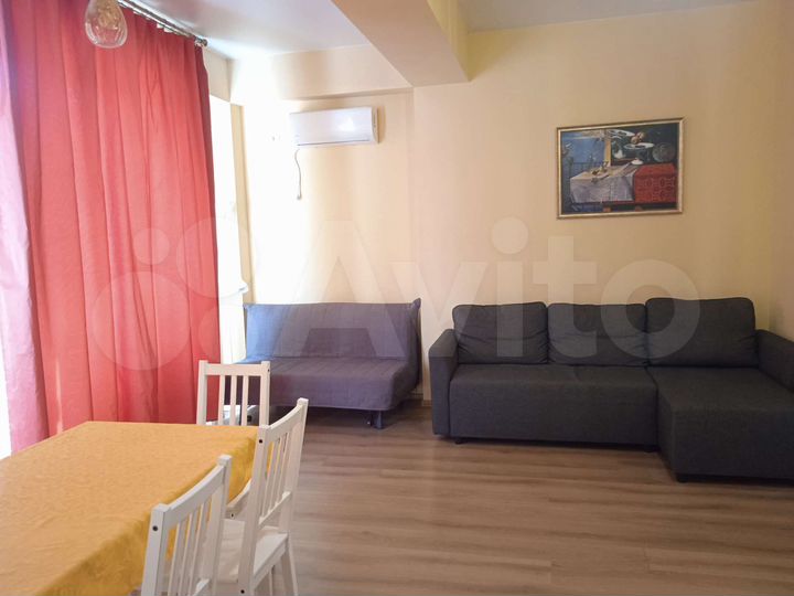 2-к. квартира, 50 м², 1/3 эт.