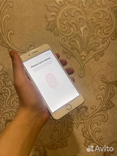 iPhone 8 Plus, 64 ГБ