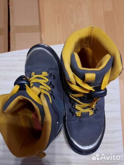 Продаю ботинки утеплённые р-р 30