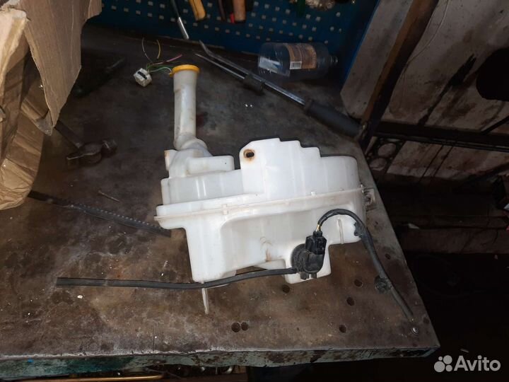 Бачок омывателя mazda 3 седан