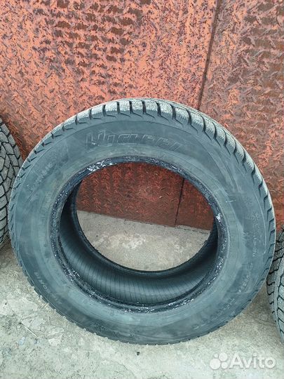 Viatti Brina Nordico V-522 215/60 R16 98T