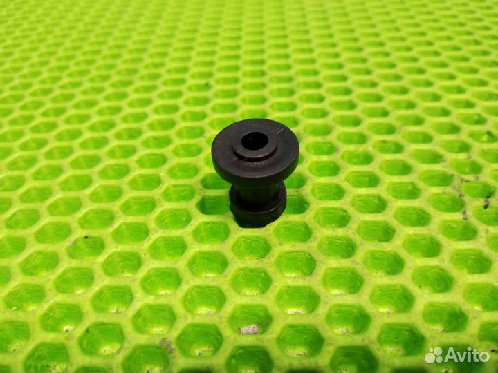 Фиксатор перекидной ручки на коляску