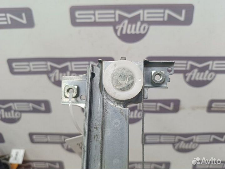 Стеклоподъемник задний правый Honda Civic FD1 FD3