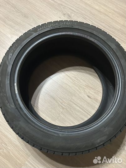 Bridgestone Blizzak VRX3 225/45 R17 91Q