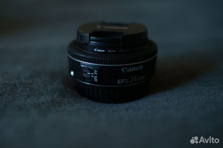 Объектив Canon EF-S 24mm 2.8 STM