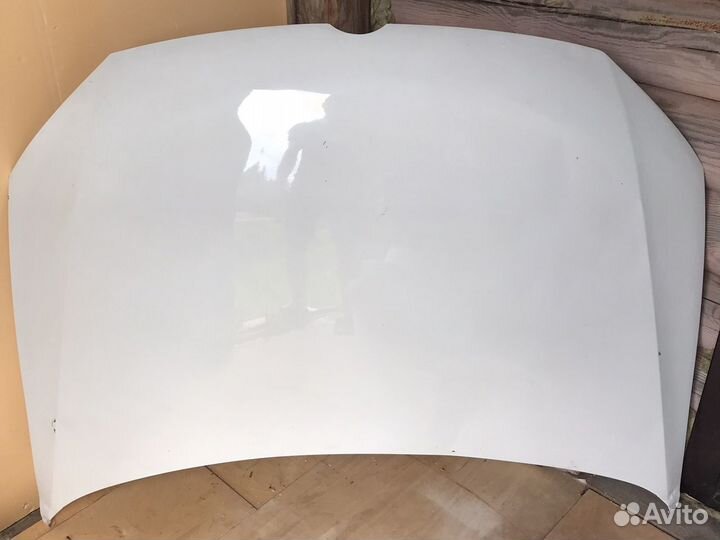 Капот на volkswagen polo