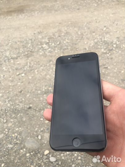 Телефон iPhone 6