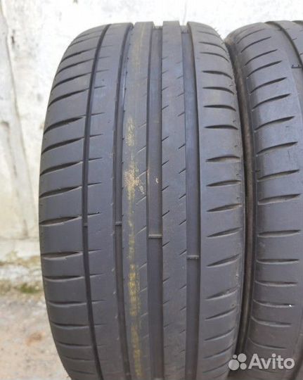 Michelin Pilot Sport 4 235/45 R17 97Y