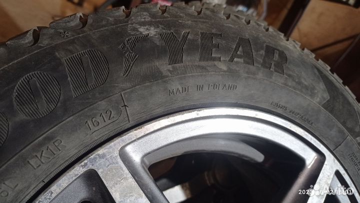 Goodyear Ultragrip Ice Arctic 185/65 R14