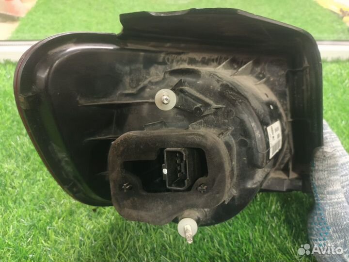 Фонарь задний правый наружный VW Golf 5+