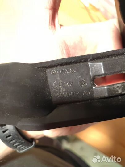 Спойлер зад. лев. подкрылка Skoda octavia A5