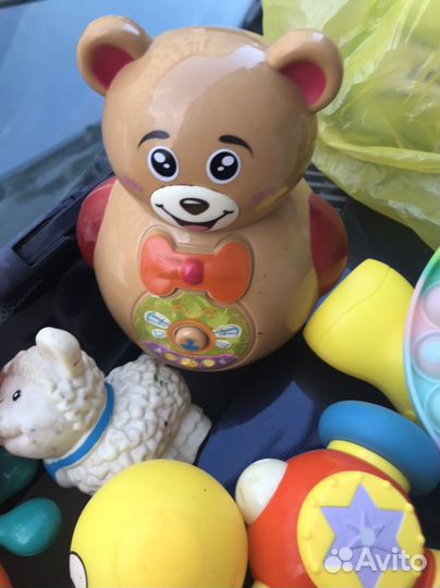 Развивающие игрушки для малышей пакетом