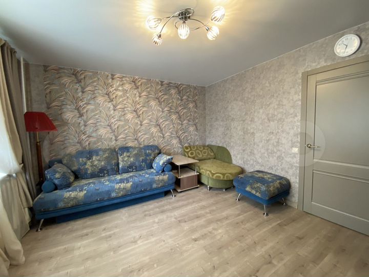 2-к. квартира, 55 м², 1/9 эт.