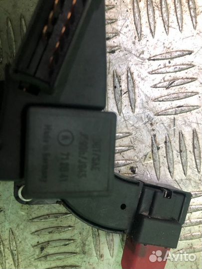 Подрулевой переключатель передний левый Ford