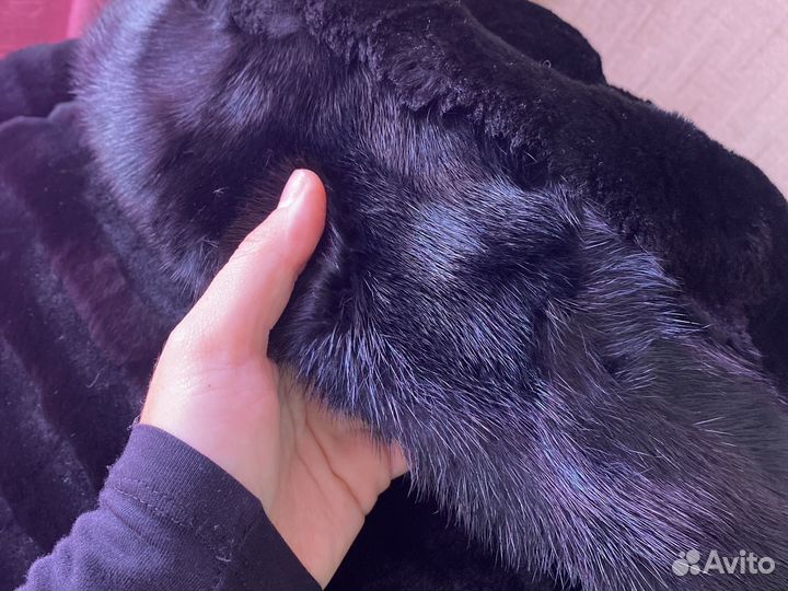 Шуба мутоновая с капюшоном