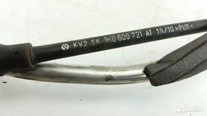 Трос ручника левый Skoda Yeti 5L cbzb 2010