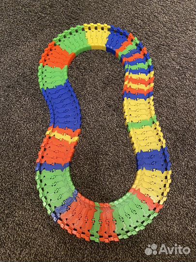 Гибкий гоночный трек