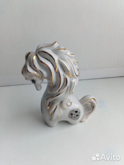 Статуэтка конек горбунок