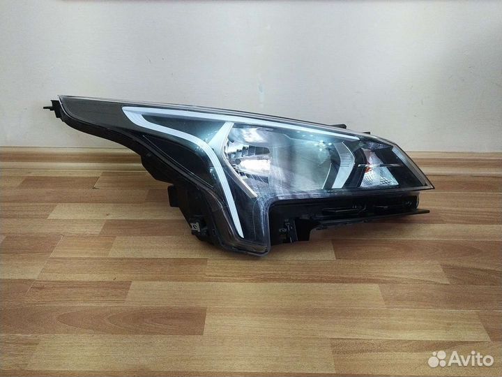 Фара правая Kia Rio IV 2020