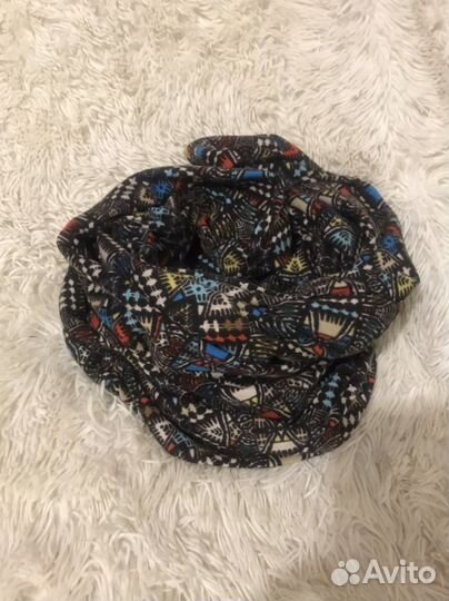 Шарфы и палантины в отличном состоянии