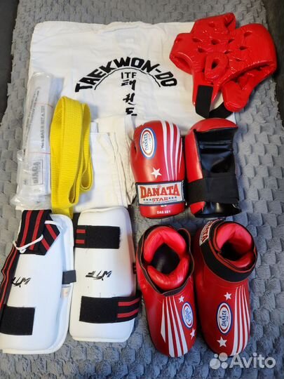 Комплект защиты для тхеквандо