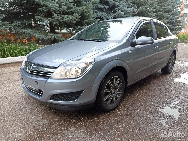 Opel Astra 1.6 МТ, 2008, 260 000 км