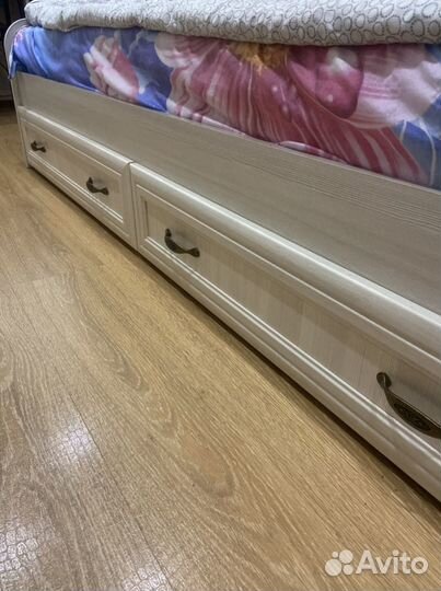 Спальный гарнитур (детский, подростковый)