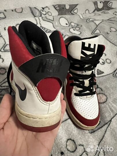 Кроссовки Nike для мальчика 29 размер 18см стелька