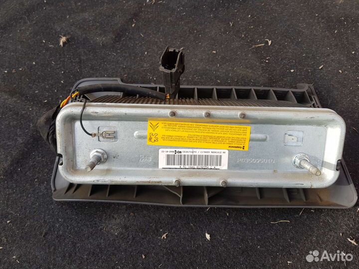 Подушка безопасности коленей Citroen C5